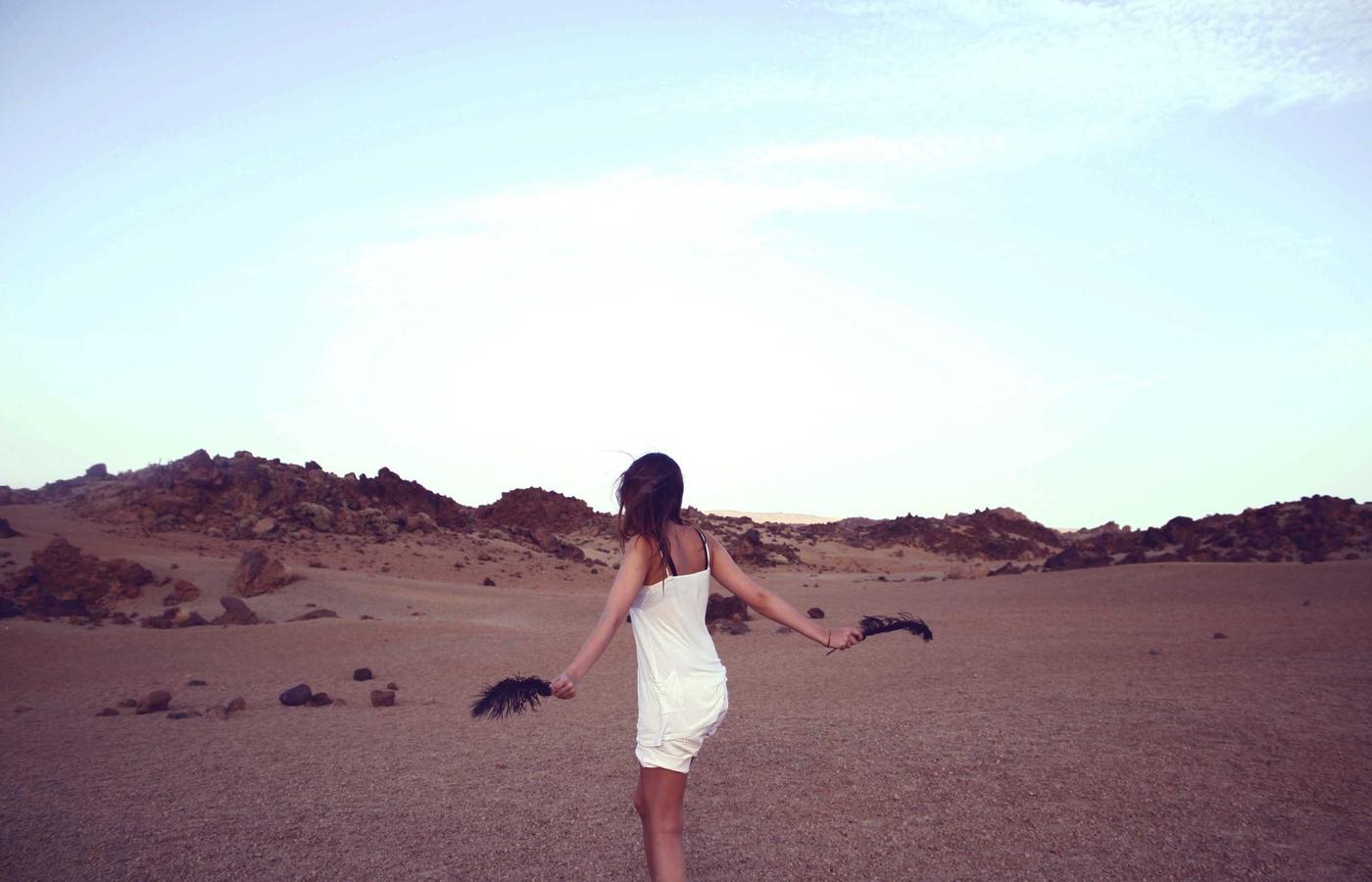 Retrato al óleo detallado de una mujer, mostrando la captura de la personalidad